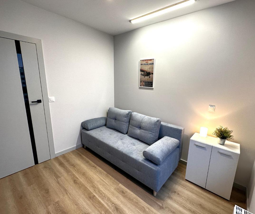 Apartament Lotnisko Chopina Warsaw Airport Екстер'єр фото